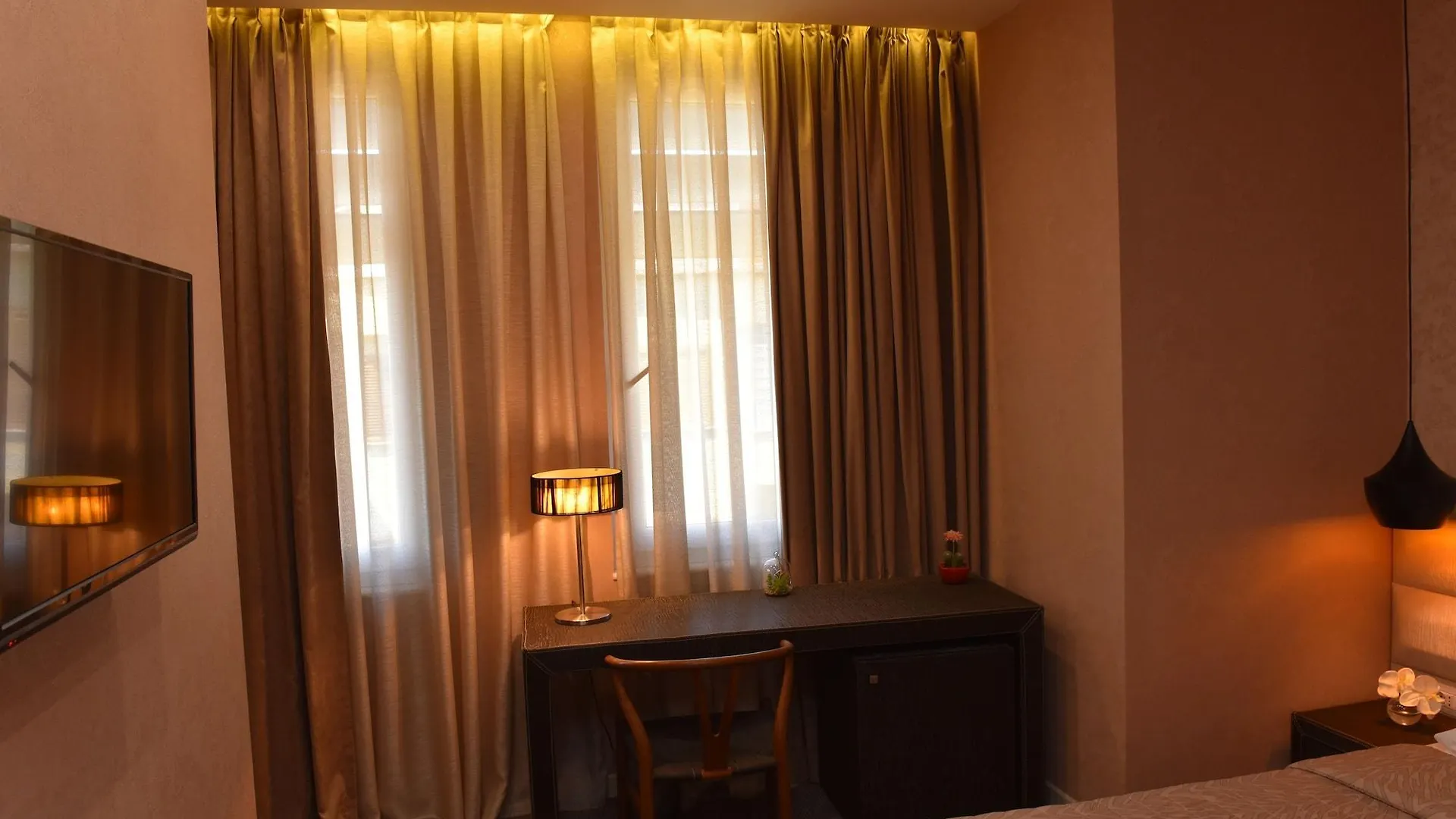 La Boheme Hotel Τίρανα 4*,  Αλβανία