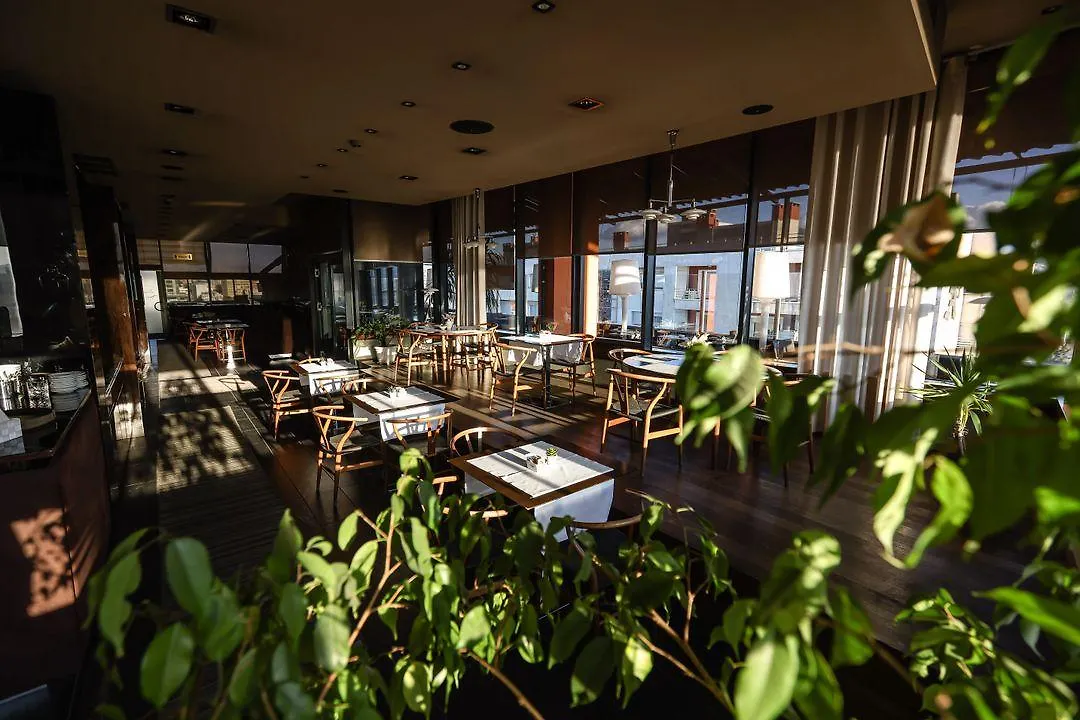 La Boheme Hotel Tiran